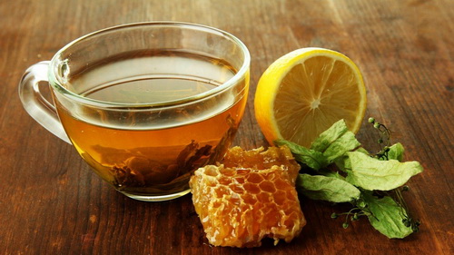 зеленый чай с медом и лимоном